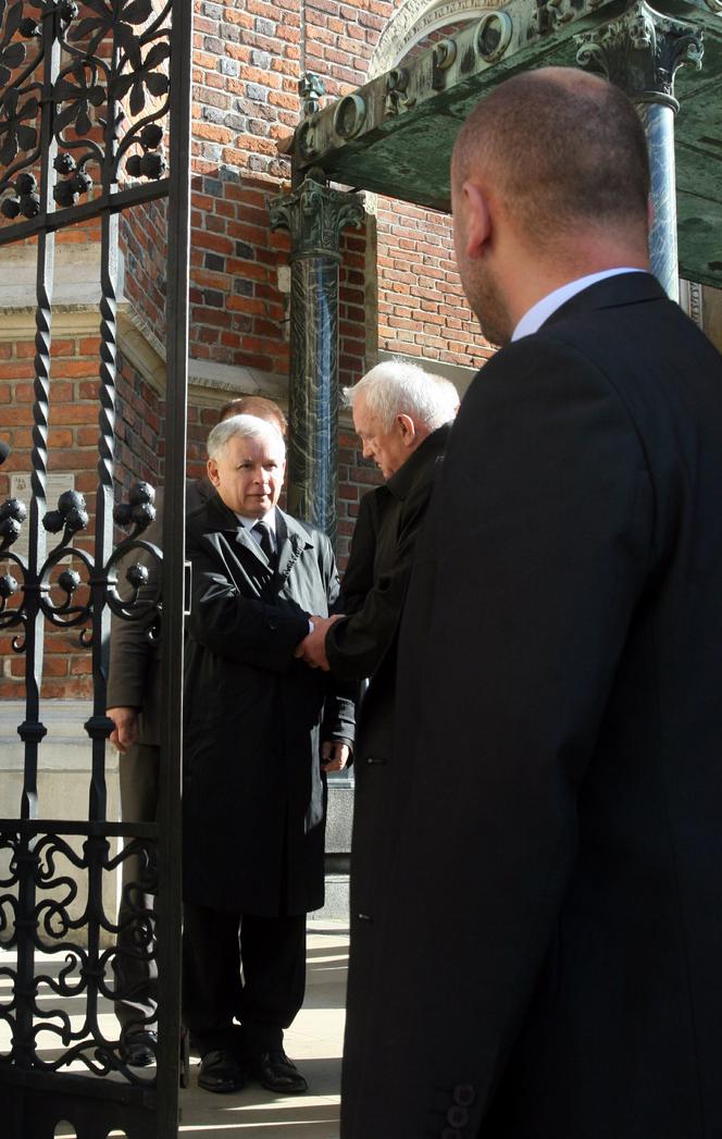 Jarosław Kaczyński odwiedził grób brata Lecha 