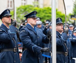 Policjantki i policjanci złożyli ślubowanie. 126 funkcjonariuszy zasiliło śląski garnizon