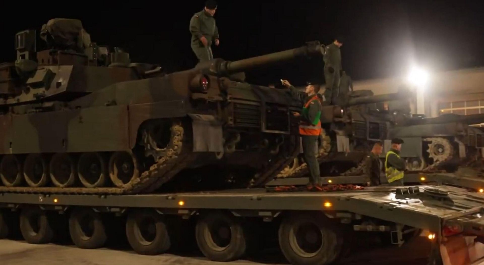 Czołgi Abrams M1A2 #SEPv3 w 1. Warszawskiej Brygadzie Pancernej