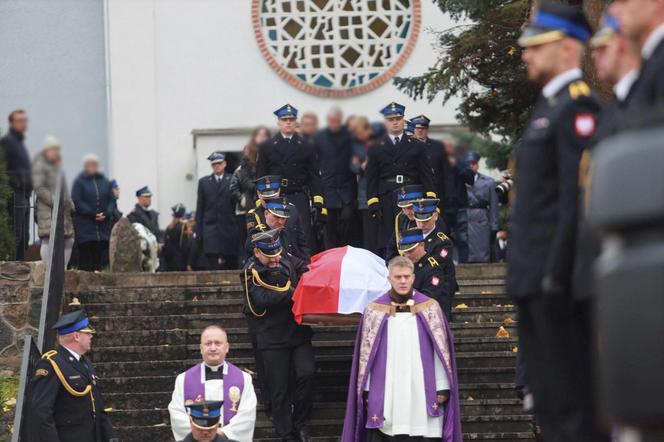 Przejmujący pogrzeb strażaka, który zginął podczas obławy na Grzegorza Borysa