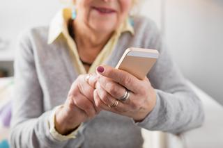 Aplikacje mobilne dla seniorów. Ułatwią życie osobom starszym