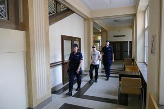 Chciał zabić brata, który sypiał z ich matką. „Poniosło chłopa. Nie mam żalu”