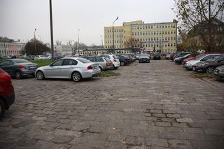 W przyszłym roku rozpocznie się remont ul. Bernardyńskiej i parkingu przy szpitalu. Mieszkańcy czekali na tę inwestycje 40 lat 