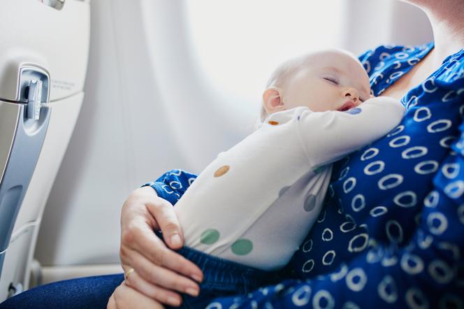 Co zabrać do bagażu podręcznego dla dziecka do samolotu?