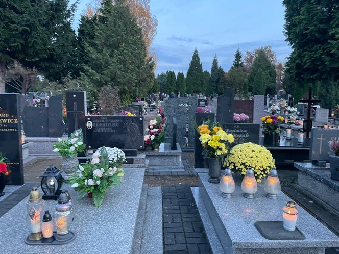 Cmentarz w Łodzi - 1 listopada