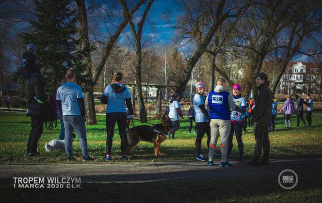 Ełk: Tropem Wilczym 2020. Kilkaset osób pobiegło dla uczczenia pamięci Żołnierzy Wyklętych