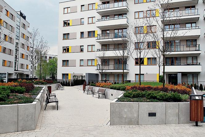 Mała architektura miejska z wykorzystaniem elementów betonowych