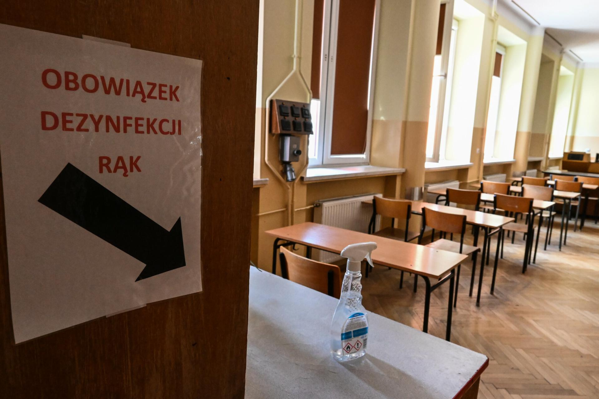 Powrót Do Szkół We Wrześniu 2021 Jaki powrót do szkół we wrześniu? Ministerstwo ma nowe pomysły - ESKA.pl