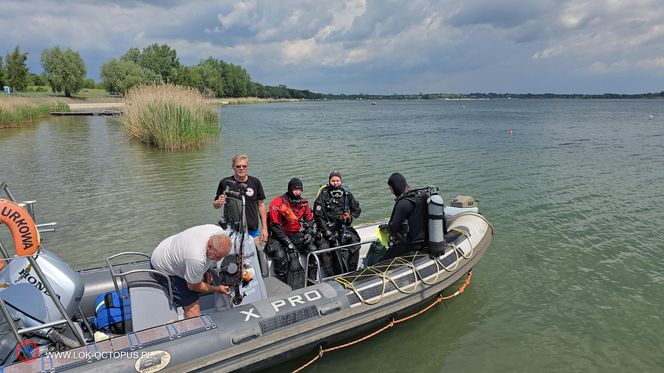 jezioro Tarnobrzeskie Niezwykła akcja płetwonurków