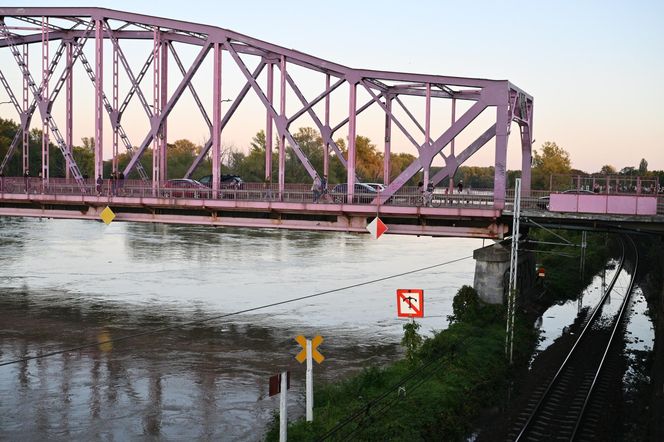 Głogów przygotowuje się na fale wezbraniową na Odrze. Ta ma dotrzeć około godziny 14