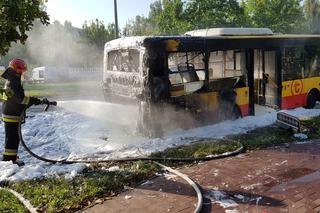 Autobus spłonął na przystanku! W środku byli pasażerowie