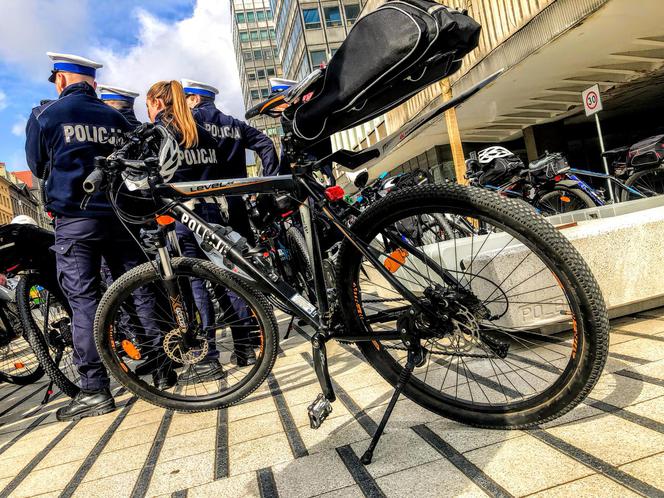 Policjanci z poznania rozpoczęli sezon na rowerach i motocyklach
