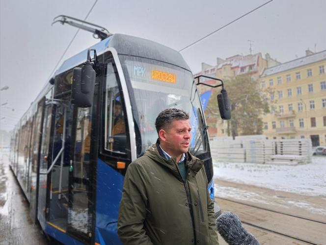 Kierowcy lekceważą ten przepis, wielu nie ma o nim pojęcia. To nagranie pokazuje, czym to grozi