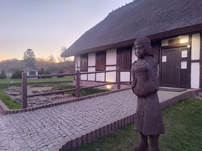 Tajemnicze miejsce na mapie Pomorza. Czym jest Osada Łowców Fok?