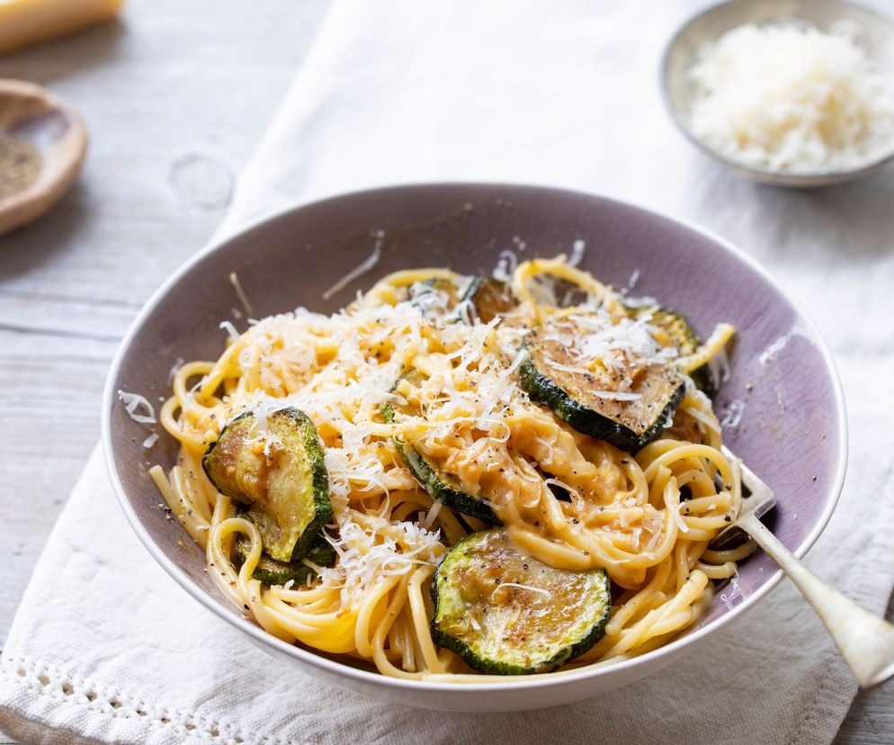 Spaghetti z cukinią i pieczarkami - idealny letni obiad
