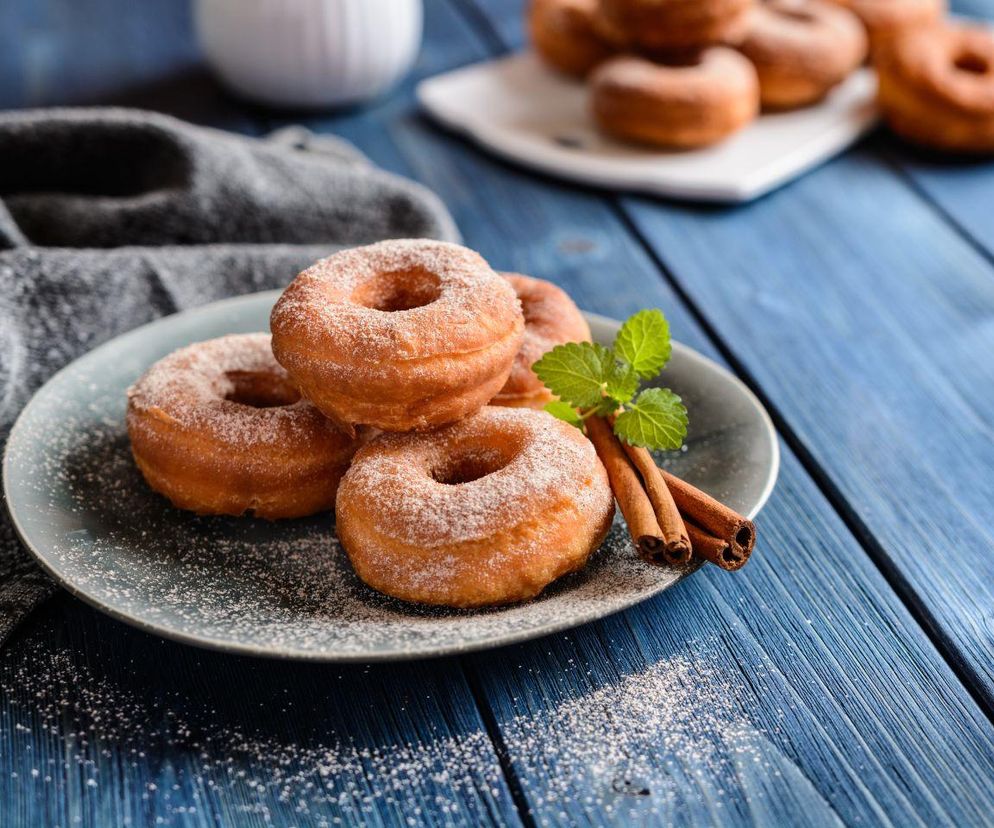 Zamiast pączków robię pyszne oponki. Sekretem ich smaku są dwa dodatki 