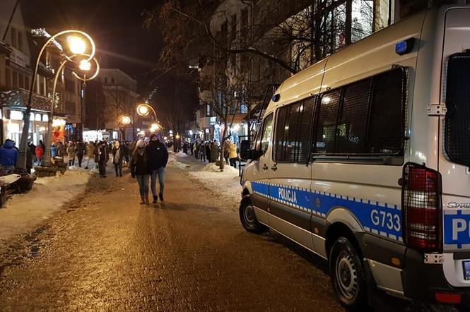 Wzmorzone kontrole policji na ulicach Zakopanego 