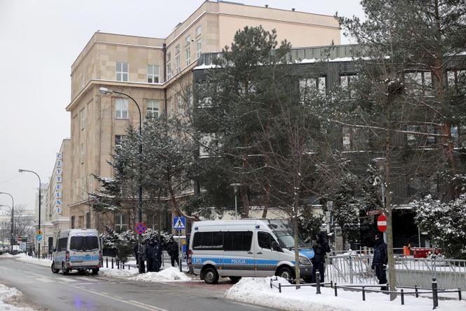 Wybudują bramę za prawie milion bo boją się protestów