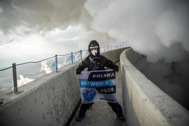 Trwa protest aktywistów Greenpeace