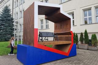 Kontrowersyjna instalacja w centrum Olsztyna