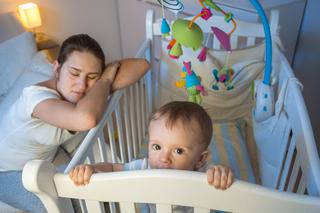 Dlaczego twoje dziecko budzi się tak wcześnie? Specjalistka od snu zdradza powody