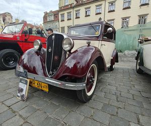 Parada zabytkowych samochodów
