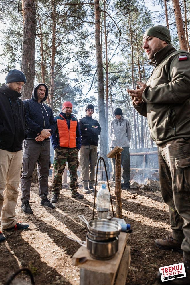 Szkolenie w ramach "Trenuj z Wojskiem" trwa 8 godzin