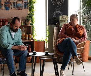 Barwy szczęścia odc. 3242. Borys (Jakub Wieczorek), Aldona (Elżbieta Romanowska)