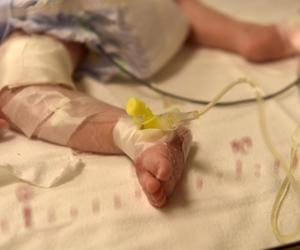 Fala zgonów wśród noworodków. Najpierw Anglia, teraz Francja