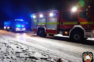 Czołowe zderzenie pod Bydgoszczą! Dwie osoby poszkodowane [ZDJĘCIA]