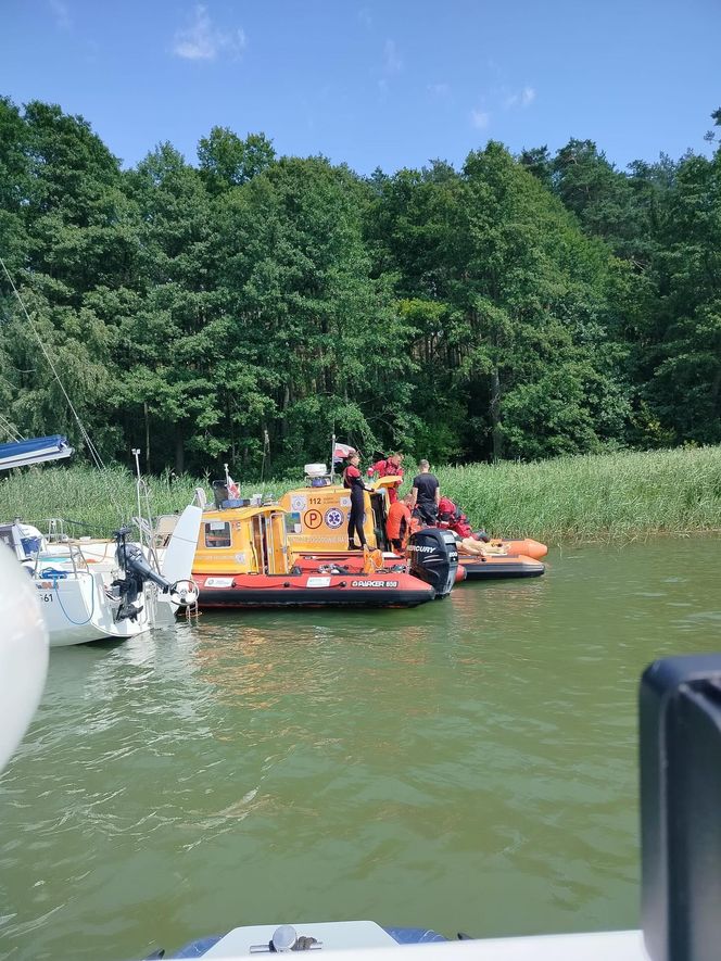 Dwie akcje ratunkowe na Mazurach. 57-latek nie żyje, 10-latka zabrał śmigłowiec [ZDJĘCIA]