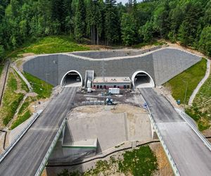 Tak wygląda obecnie budowa S1 Przybędza Milówka. Powstaną tu ogromne estakady, dwa tunele i centrum zarządzania ruchem