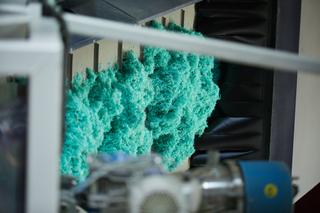 Rewolucja w przemyśle samochodowym: części z przetworzonych sieci rybackich