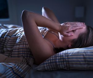 Jak lepiej spać po ciężkim dniu? Zjedz jeden z tych trzech owoców