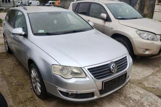 Miasto licytuje wraki z ulicy. Niektóre z nich, to nie lada gratka dla fanów czterech kółek!