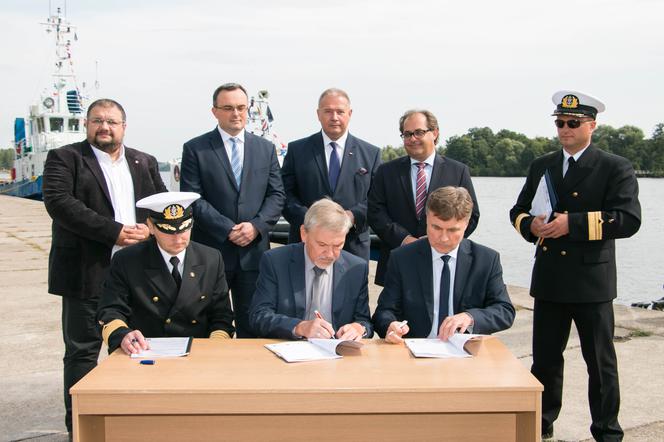 Pogłębienie toru wodnego Świnoujście – Szczecin: ostatnia umowa podpisana!