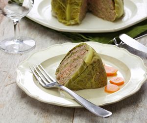 Genialna kapusta faszerowana mielonym mięsem - przepis na kapustę nadziewaną