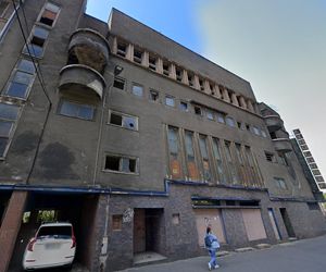 Dramat w Wałbrzychu. 18-latka spadła z dachu opuszczonego kina 