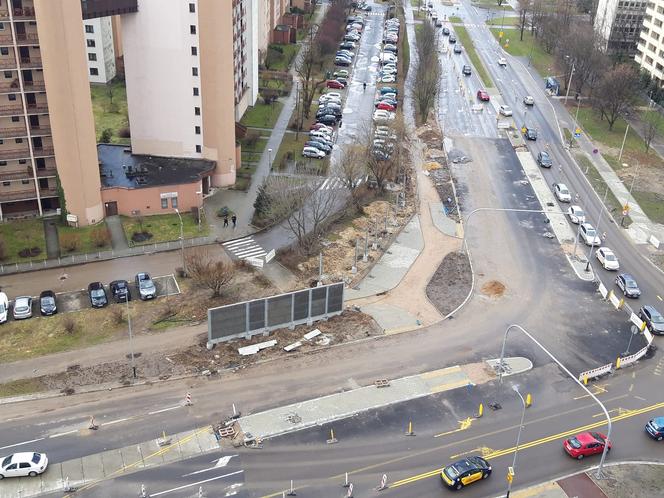 Szpecące betonowe ekrany akustyczne w Krakowie. Będą… obsadzone drzewami? ZIM komentuje
