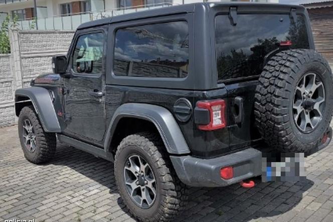 Ukradli terenówkę i zmienili tablice. Myśleli, że to wystarczy?