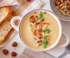 Esencjonalna i wyrazista zupa z pieczonego kalafiora: łatwy przepis dla każdego