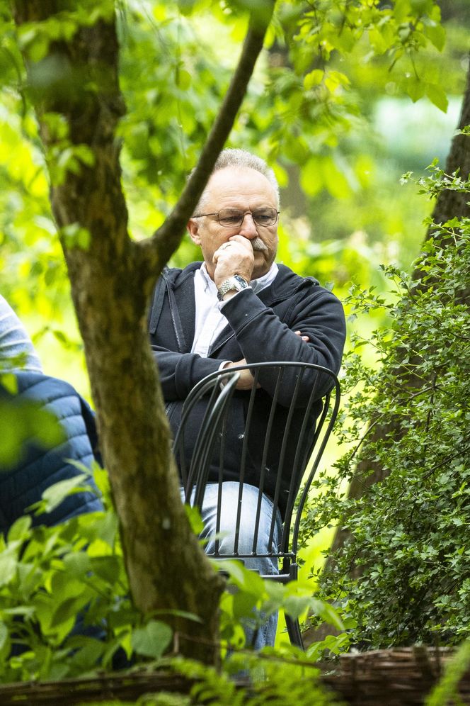 Marek Jakubiak. Pies pomaga mu w kampanii