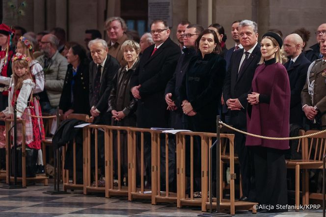 Marta Nawrocka w katedrze Notre Dame w Paryżu