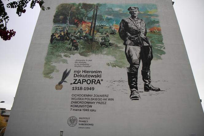 Mural poświęcony mjr Hieronimowi Dekutowskiemu na ul. Unickiej w Lublinie