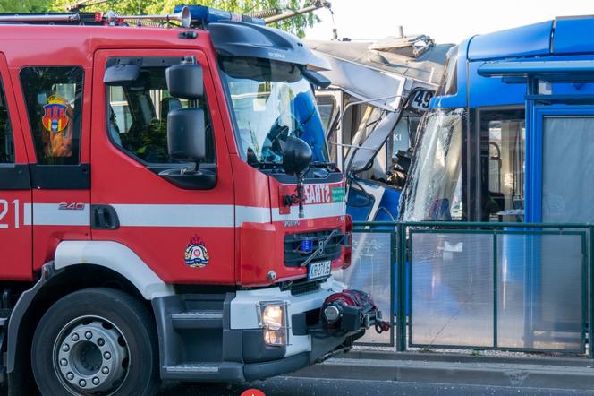 Zderzenie tramwajów na ul. Klimeckiego w Krakowie. Policja wyjaśnia przyczynę