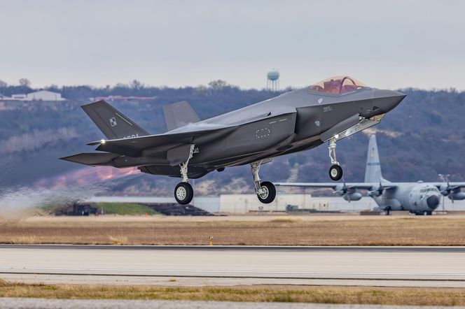  Polski F-35 Husarz