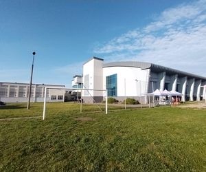 To inwestycja w rozwój. Uczniowie SP1 w Łomży doczekają się boiska 