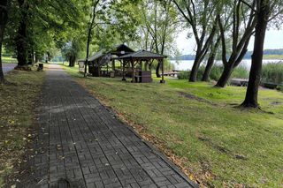Promenada nad Jeziorem Łoniewskim w Osiecznej