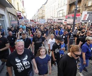 Czarna manifestacja kibiców Ruchu Chorzów