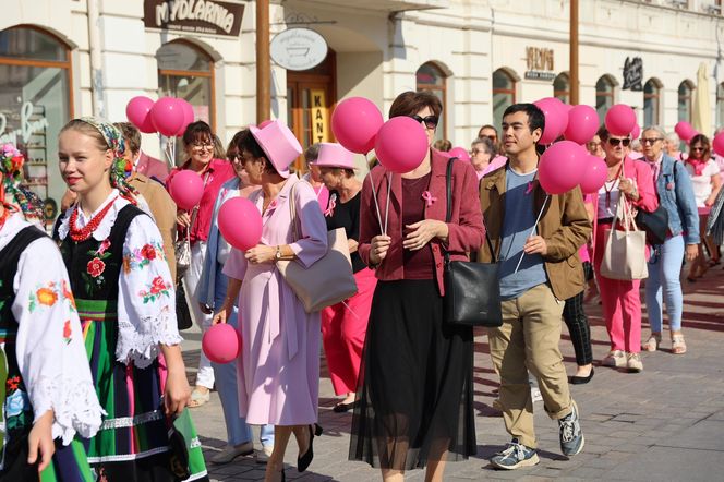 W centrum Lublina królował róż! Przez miasto przeszedł Marsz Różowej Wstążki